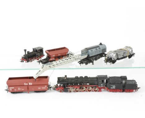 Fleischmann HO Gauge Steam Locomotives and Freight Stock, class 50 058 2-10-0 locomotive with tender cabin, in DB black/red a