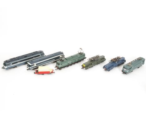 Jouef HO Gauge French (SNCF) Electric and Diesel Locomotives, electric locos 2D2-9135 in green/black, BB16001 in turquoise, a