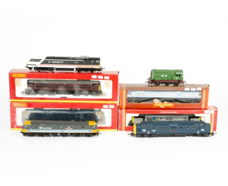 Hornby 00 Gauge Diesel Locomotives, R2474 BR blue Class 50 D421, R243 Railfreight grey Class 37 885 with Royal Navy name, R88