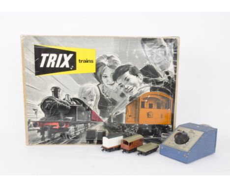 An Uncommon Late Trix OO Gauge 2-rail Ref 1285 Goods Train Set, in 20" x 14" x 3½" set box, containing 0-6-0T locomotive 3210