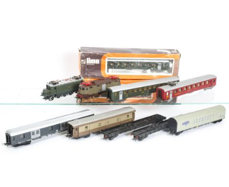 Lima HO Gauge Italian and Swiss Trains, Italian (FS) locomotives including Bo-Bo electric E42 4143 in 2-tone brown, B-B-B no 