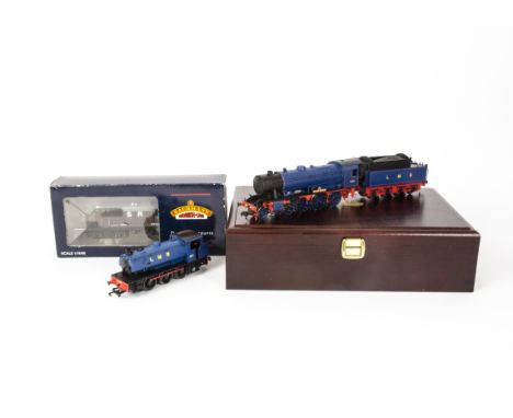 Bachmann and Hornby OO Gauge WD Locomotives, Bachmann Ltd Edn WD class 2-8-0 no 400 'Sir Guy Williams' (LE no 0062/2000), and