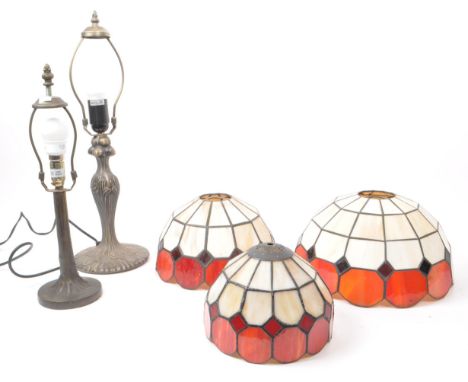Tiffany Manner - Two vintage 20th century Tiffany style stained glass light lamp. Two sizes with Art Nouveau foliate bases an