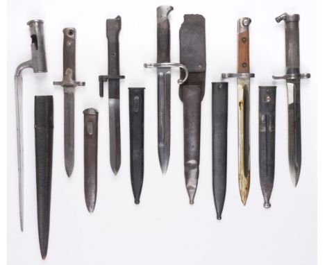 * Bayonets. American 1899 pattern bayonet, the 21 cm steel blade stamped 'Remington Arms Co. Ilio. N.N.Y. U.S.A., hooked stee