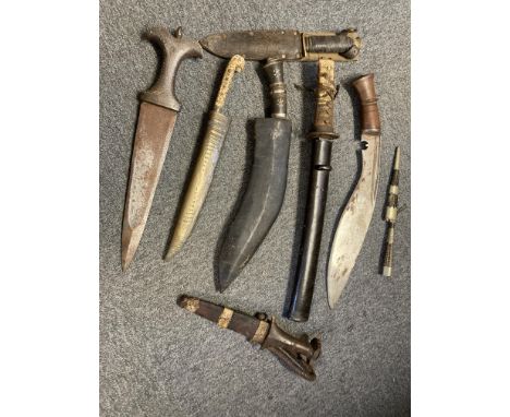 * Daggers. A Japanese tanto probably Edo period, poor condition, the 23.5 cm steel blade (missing tip), with pierced iron tsu