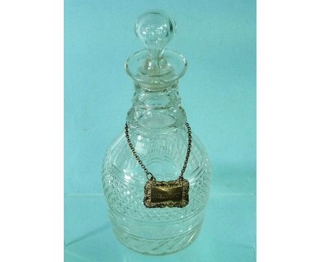 A Victorian silver three piece Cruet Set, hallmarked Birmingham , 1888, comprising hinged mustard pot with gilded interior an