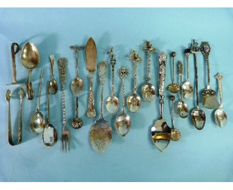 A quantity of silver Flatware, including an Edwardian silver preserve spoon, hallmarked Birmingham, 1905, two caddy spoons, a
