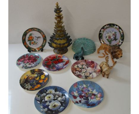 Collectors plates including Wedgwood, Beswick deer with slight damage to antler, Beswick lion with snapped tail, ceramic seal