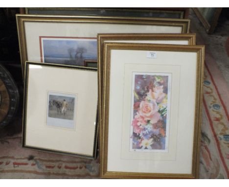 A COLLECTION OF PICTURES AND PRINTS TO INCLUDE HUNTING PRINTS ETC 