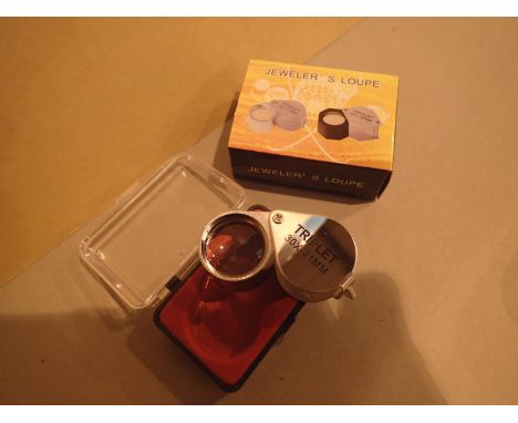 Stainless steel folding jewellers loupe 30 x 21 with box. P&amp;P Group 1 (£14+VAT for the first lot and £1+VAT for subsequen