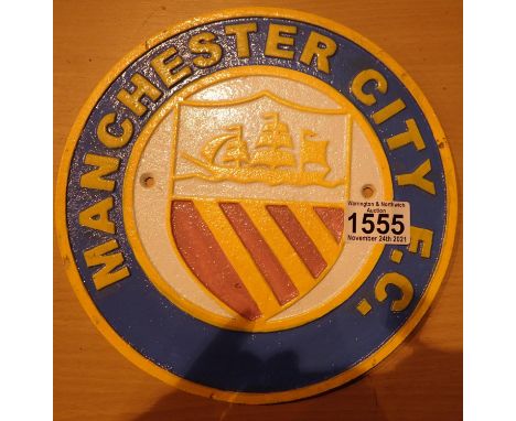 Cast iron Manchester City FC badge wall sign, D: 24 cm. P&amp;P Group 1 (£14+VAT for the first lot and £1+VAT for subsequent 