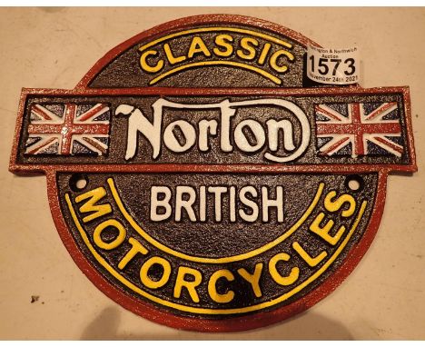 Cast iron British Norton classic motorcycles shop wall sign, L: 25 cm. P&amp;P Group 1 (£14+VAT for the first lot and £1+VAT 