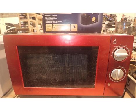 George Home 700w microwave. Not available for in-house P&amp;P, contact Paul O'Hea at Mailboxes on 01925 659133 Condition Rep