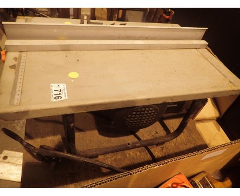 Electric fern F2B-720 bench saw. Not available for in-house P&amp;P, contact Paul O'Hea at Mailboxes on 01925 659133 Conditio