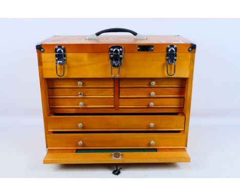 A Sealey AP1608W Machinist Toolbox 8 Drawer Toolbox with two large and six medium drawers, two of which are supplied with div
