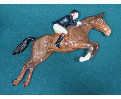 BESWICK GLAZED CERAMIC WALL PLAQUE IN THE FORM OF A HORSE AND JOCKEY, No.1513