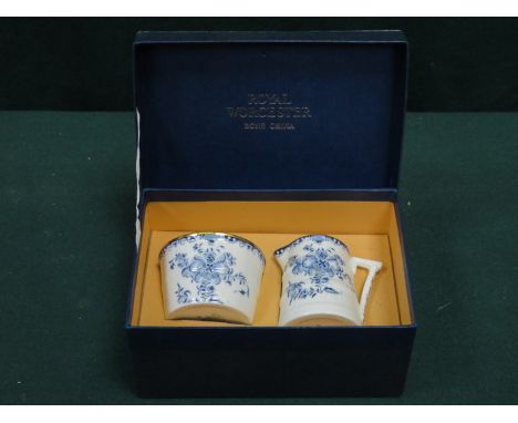 SET OF ROYAL WORCESTER BLUE AND WHITE MILK JUG AND SUGAR BOWL 