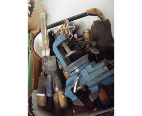 Quantity of hand tools to include a bench vice 
