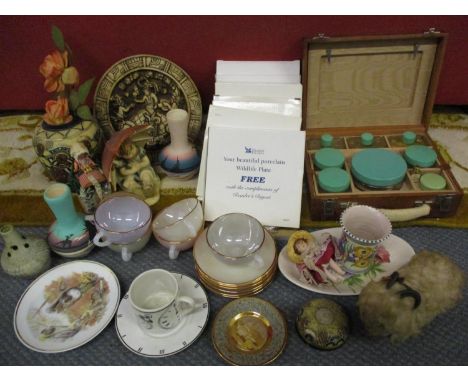 Mixed vintage household items to include a Radford dish, a Poole vase, a vanity set, mixed plates and vases 