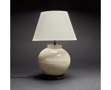 JEAN BESNARD (1889-1958)Important pied de lampeCréation circa 1926/1927Monogrammé 'JB', en céramique émaillée à décor craquel