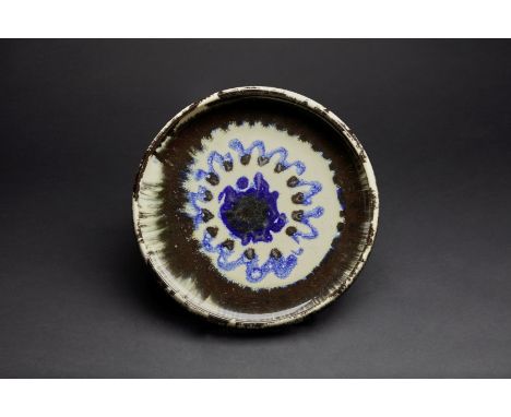 JEAN BESNARD (1889-1958)Plat1925Signé 'Jean Besnard 1925', en céramique émailléeH: 5,5cm.(1 15/16in.); D: 30cm.(11.81in.); .A