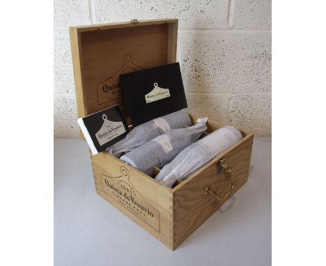 Quinta Do Vesuvio 1995, in tissue paper and fitted oak case with brass carrying handles, together with a ceramic bin label, s