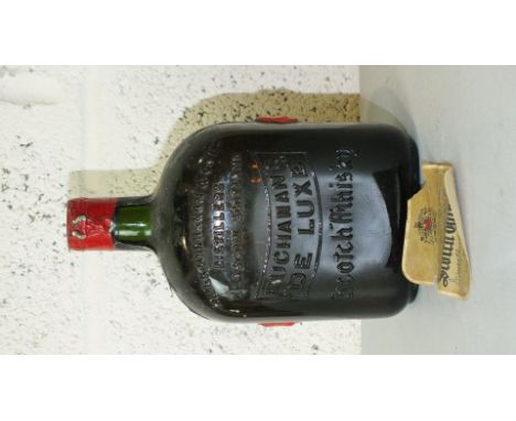 Buchanan's De Luxe Scotch Whisky, James Buchanan & Co Ltd., 26 2/3 fl.oz., 70% vol, label detached, one bottle, (1).
