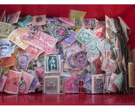 A World stamp collection of loose items comprising several hundred earlier examples from QVIC to 1900s – good and fine used w