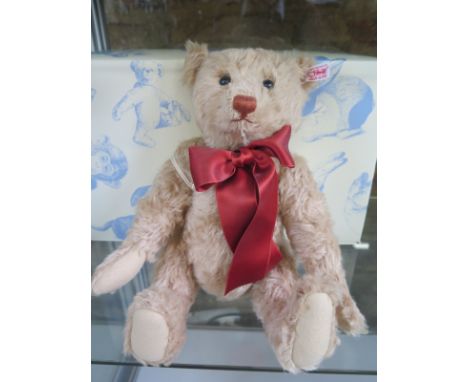 A Steiff British Collectors Bear 2014 - 36cm tall, mohair - limited edition number 578 of 2000 - makes noise when moved - in 