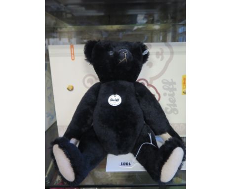 A Steiff Club Bear 2008, a 1907 replica - 40cm tall, mohair - limited edition number 471 of 3000 - in good condition with ori