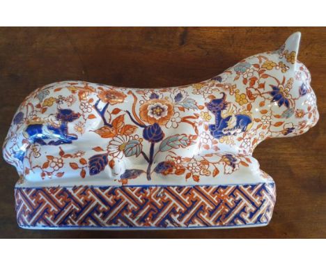 Highly decorated ceramic cat, with Chinese marking to base, dimensions L30cm x W10cm x H10cm approx. 