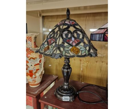 Vintage Tiffany Style Lamp - in working order