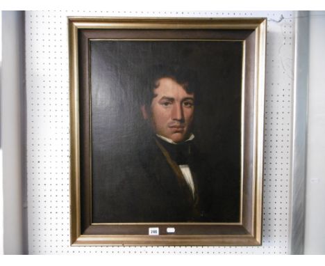 A VICTORIAN GILT FRAMED OIL ON CANVAS PORTRAIT OF A GENTLEMAN