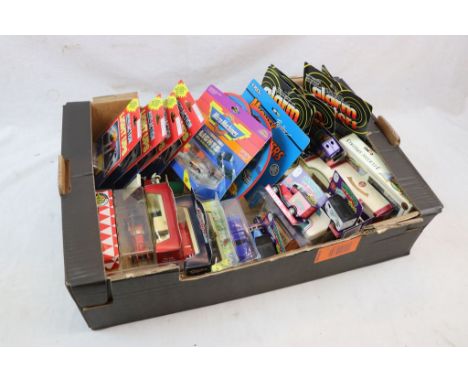 Collection of 31 boxed and carded diecast models to include 6x Walkers Snackshack, Corgi 3 Classic Specials, 2x The Oxford, 8