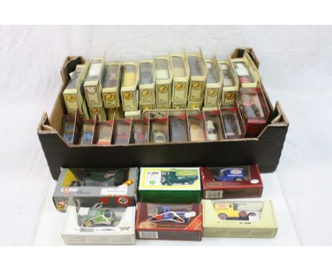 Collection of 41 boxed diecast models to include 25x Matchbox Models of Yesteryear (cream boxes), 14x Matchbox Models of Yest