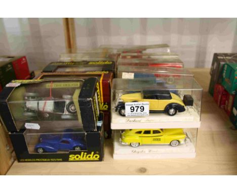 22 Boxed/cased Solido Age d'Or diecast models diecast vg, boxes/cases vg overall 
