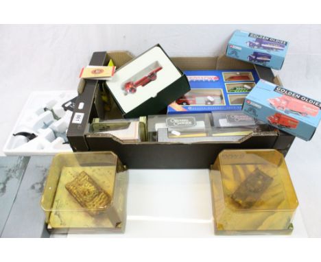 Collection of 16 boxed/cased diecast models to include 9x boxed Corgi 30301, 59517, OM45302 and 2x cased WE Day and WWII Lege