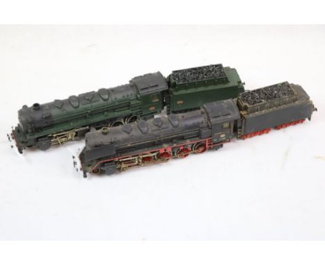 Two Marklin HO scale locomotives to include 2-10-0 locomotive in green with tender and 2-10-0 in black with tender 