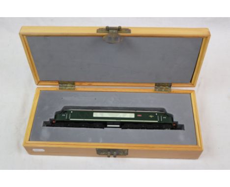 Cased Bachmann Graham Farish OO gauge Ixion D172 Diesel locomotive with paperwork 