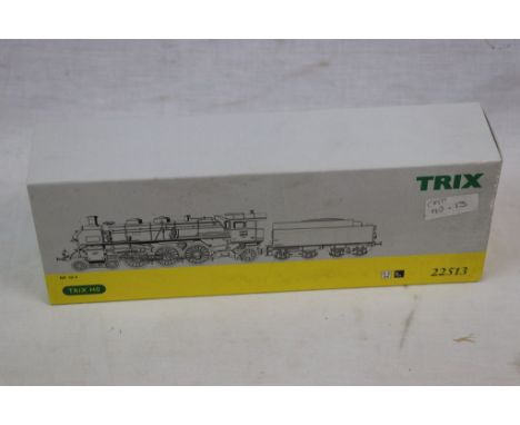 Boxed Trix HO scale BR 18.4 22513 Express Locomotive with tender