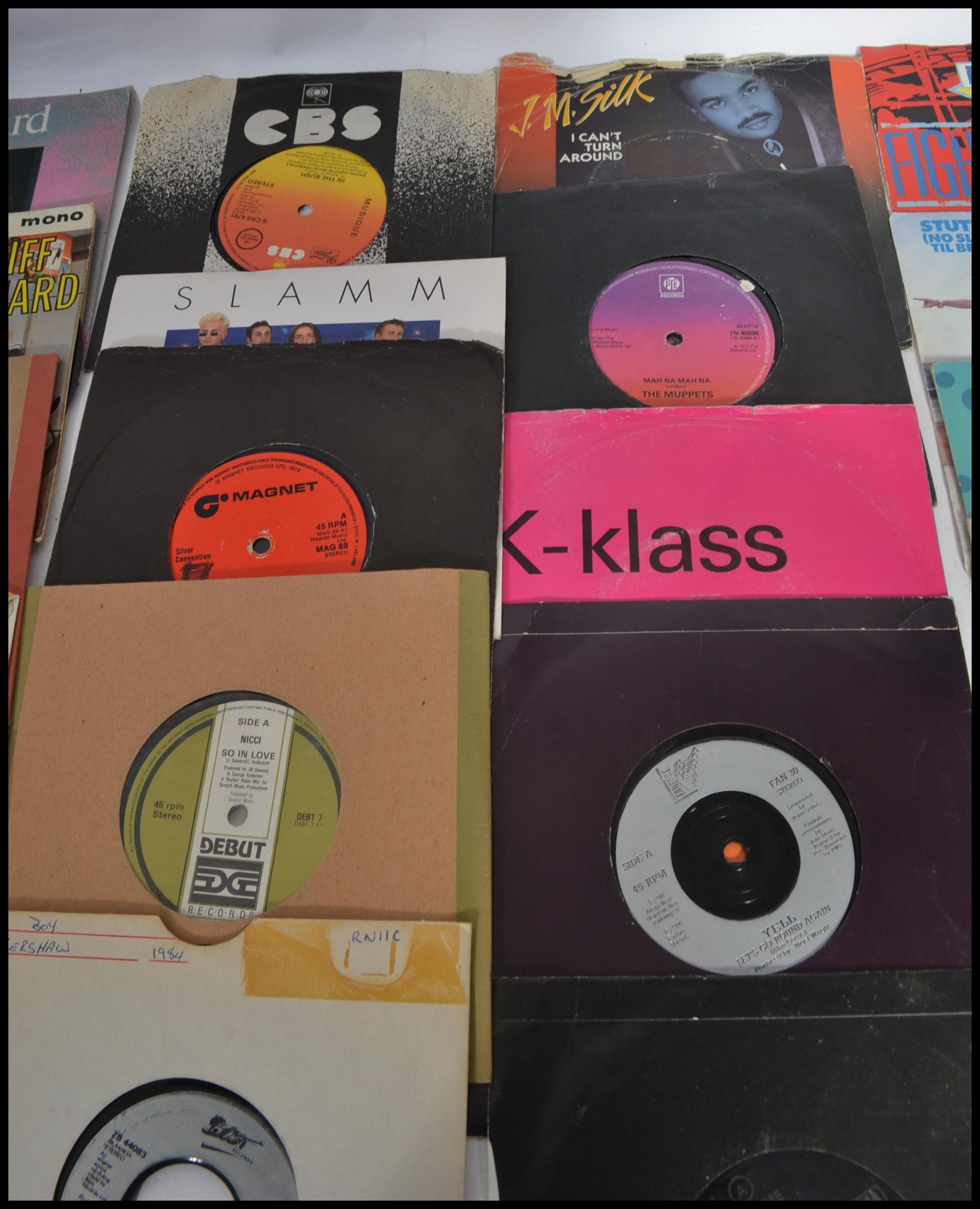 A collection of 45rpm 7" vinyl record singles to include 1960's, 1970's