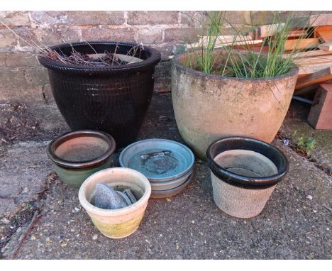 Ceramic garden pots&nbsp;