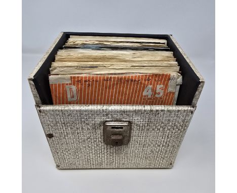Box of 7" singles 60's & 70's includes Motown, rolling stones who Queen etc all pictured  