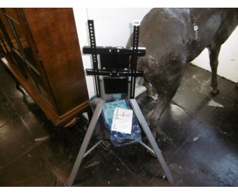 TRIPOD TV STAND