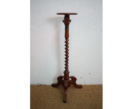 A Victorian tripod torchere, 85 cm