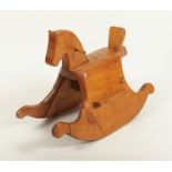 Schaukelpferd, Holz