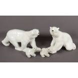vier Figuren "Eisbär", Lomonosov, St. Petersburg