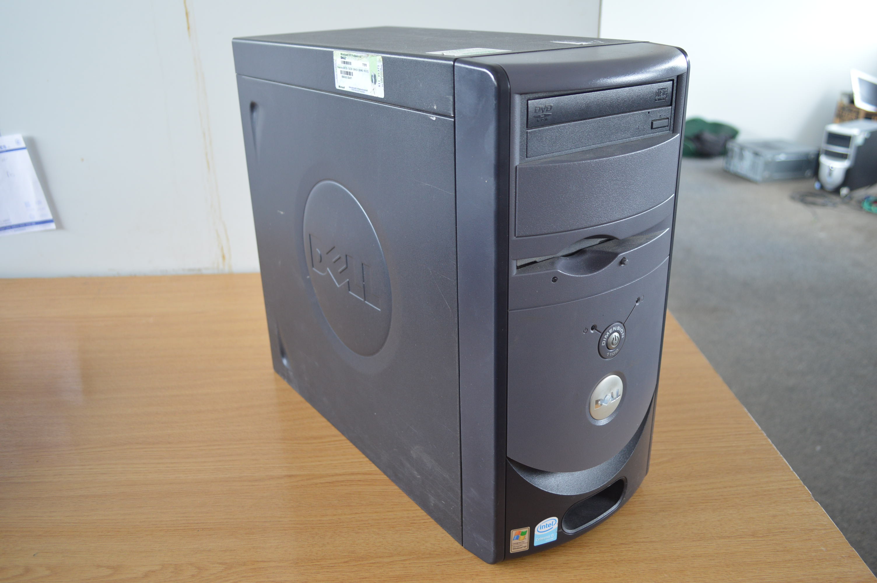 DELL DIMENSION 1100 PC TOWER WINDOWS XP INTEL CELERON CPU 3.06 GHZ RAM