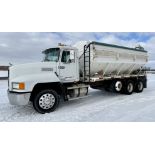 1998 Mack CH613