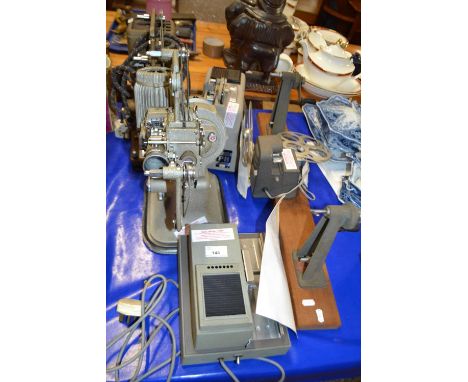 Vintage Camera &amp; Projector Interest - Mixed lot to include a Bell &amp; Howell model 613H silent film projector, a Wrai M